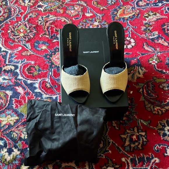 Saint Laurent Women's Cream Mules - Picture 1 of 10